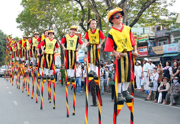 Đoàn nghệ thuật Cà kheo Bỉ hứa hẹn sẽ mang đến không khí rộn ràng, đầy sắc màu cho Festival nghề truyền thống Huế 2023